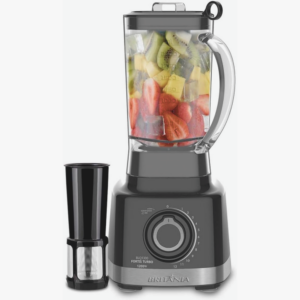 Liquidificador Britânia Fortis Turbo preto, com 1400W de potência, copo de plástico de 3L e 12 velocidades, ideal para diferentes tipos de preparo