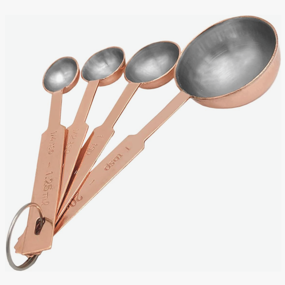 Conjunto de 4 colheres medidoras Mimo Style em aço inox bronze, ideais para ingredientes secos e líquidos, com marcações precisas na alça e design ergonômico